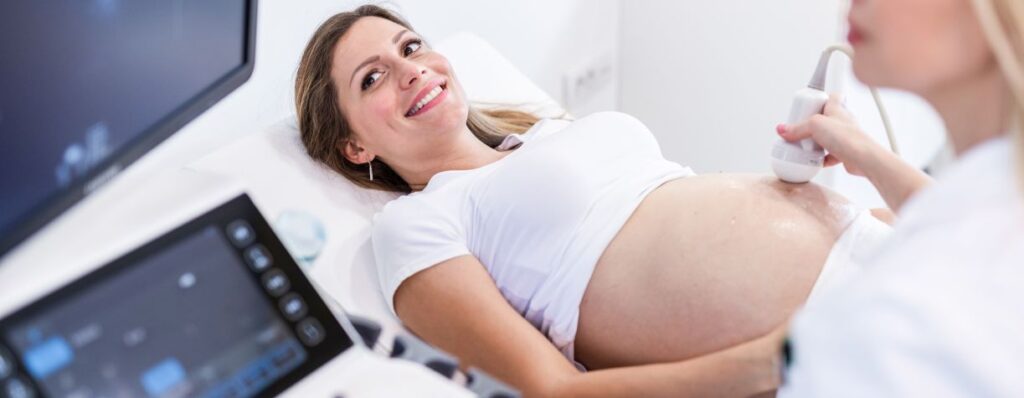 4 datos sobre el bebé en el útero materno - iFertility